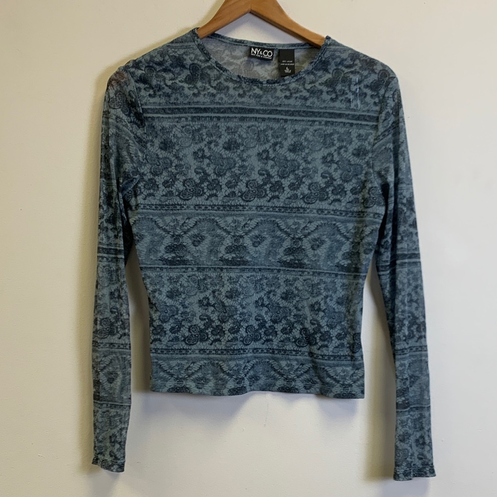 New York & Company Blue Floral-Pattern Long Sleeve Crewneck Top
